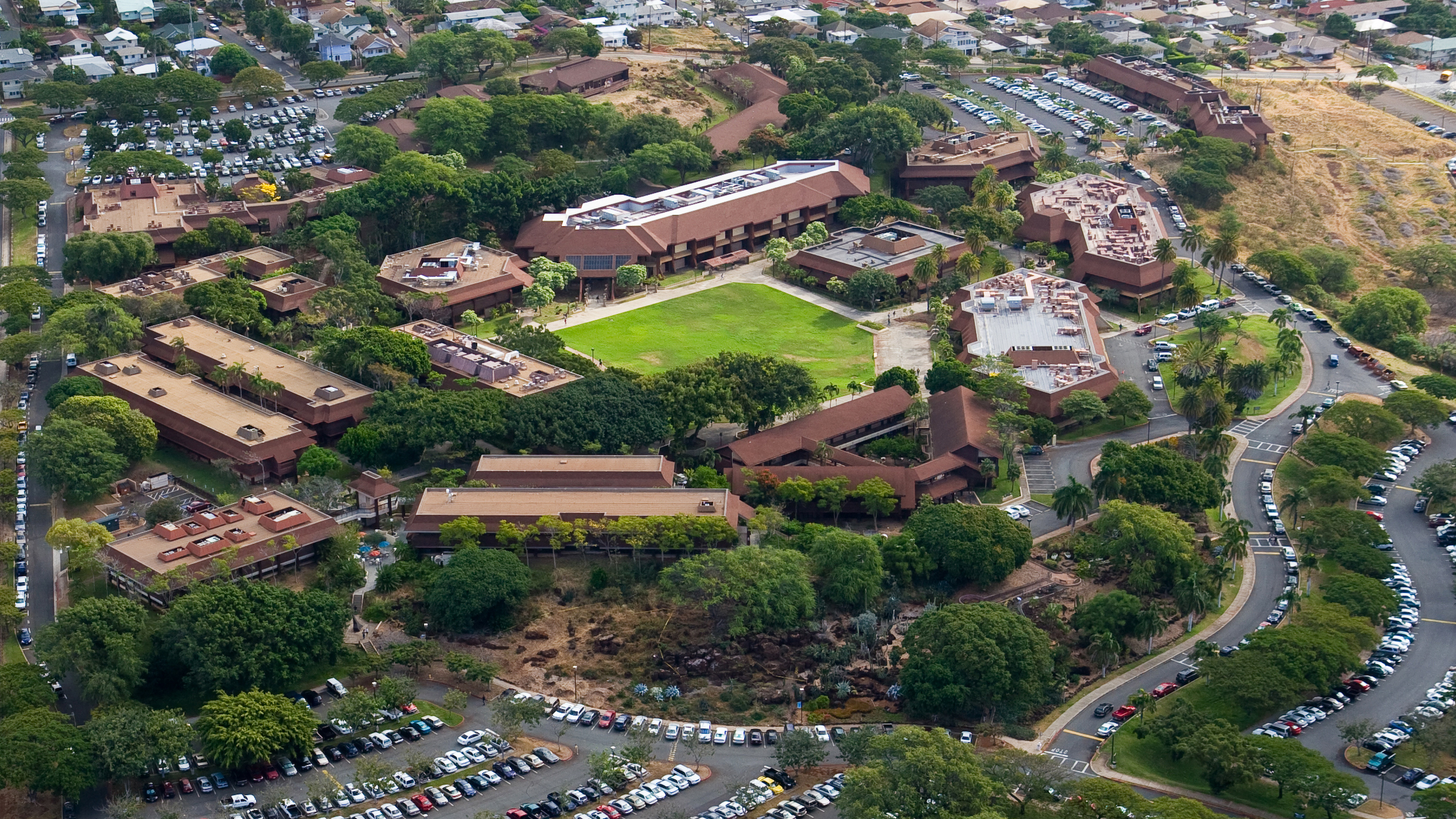 Kapiolani CC campus aerial